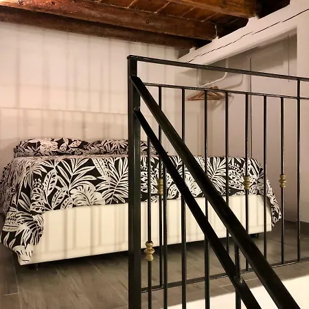 Corte Del Carmine Bari