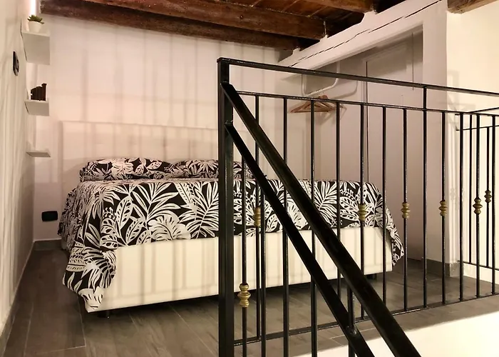 Corte Del Carmine Bari